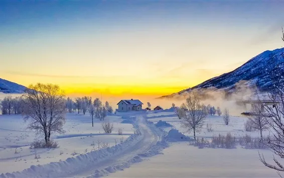 Fond d'écran Îles Lofoten, neige, montagnes, arbres, brouillard, hiver, maison, Norvège
