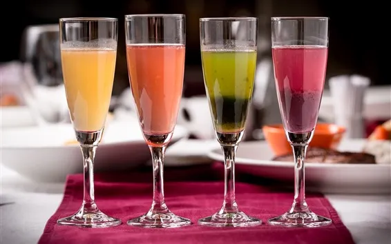 壁紙 4 杯の飲み物、カラフル、ガラス