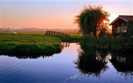 Aperçu fond d'écran Maison des étangs au coucher du soleil