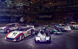 Aperçu fond d'écran Beaucoup de voitures de course, supercar