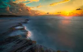 Aperçu fond d'écran Coucher de soleil, mer, côte, ciel, nuages