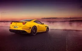 Aperçu fond d'écran 2,015 Pininfarina Ferrari California vue arrière de supercar jaune