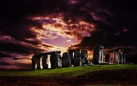 Aperçu fond d'écran Angleterre, Stonehenge, l'herbe, les pierres, le coucher du soleil, des nuages