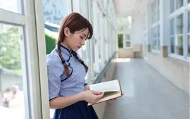 Aperçu fond d'écran Belle asiatique livre fille de lecture, style rétro