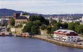 Aperçu fond d'écran Norvège, Oslo, bâtiments, arbres, ville, rivière