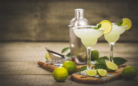 Preview wallpaper Cocktail, glass cup, limes, drink