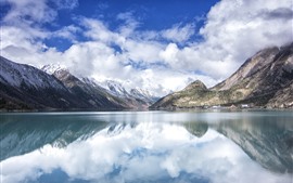 Preview wallpaper Tibet, Ranwu Lake, mountains, snow, clouds, China