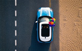 Car, road, desert, colorful balloons