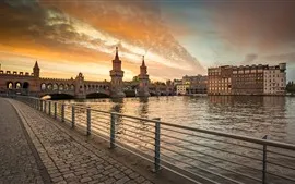 Aperçu fond d'écran Allemagne, berlin, promenade, rivière, pont, coucher soleil